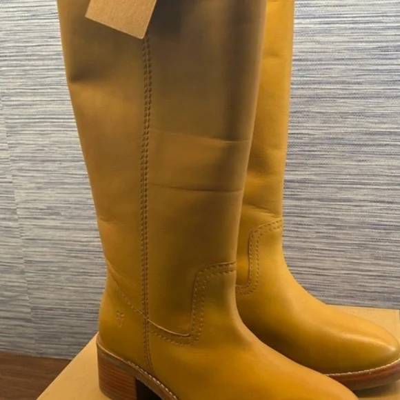 Frye Boot “Camryn”  in color Banana size 9.5 NWT in box - Picture 2 of 7
